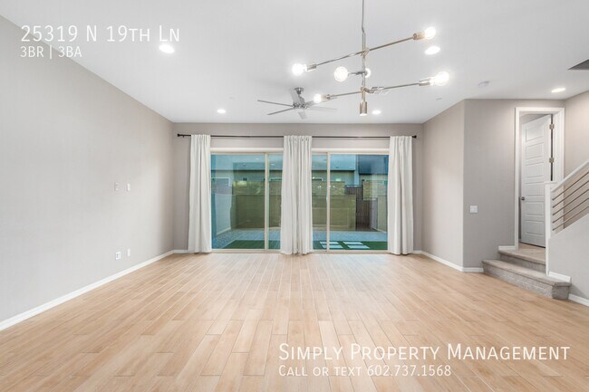 Building Photo - Beautiful and inviting 3 Bedroom 2.5 Bathr...