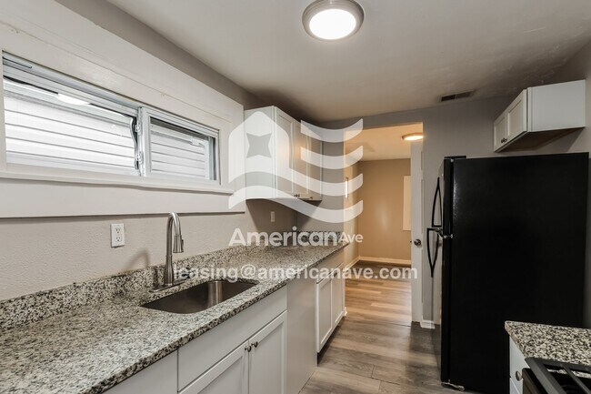 Foto del edificio - 3315 Hale Ave