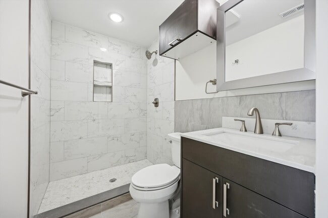 Foto del edificio - 3729 Lancaster Ave