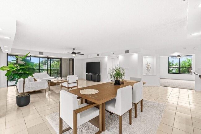 Foto del edificio - 7201 Promenade E Dr