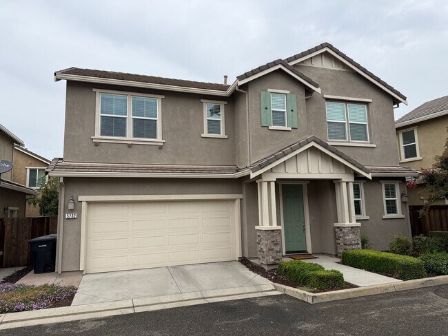 Foto del edificio - 5732 Cornerstone Drive