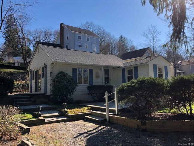 Building Photo - 58 Maple Ave