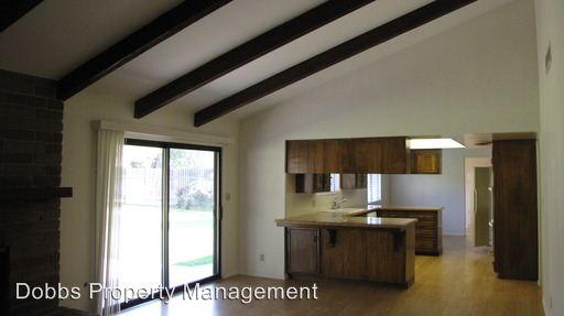 Building Photo - 800 Ferdinand Ct