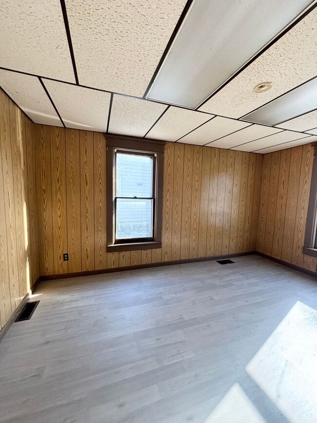 Building Photo - 429 Turin St