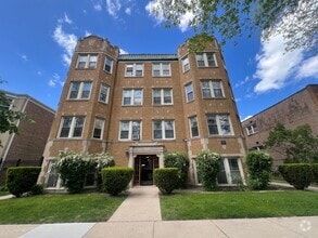 Building Photo - 2724 W Farragut Ave