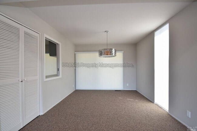 Building Photo - 300 Ridge Rd