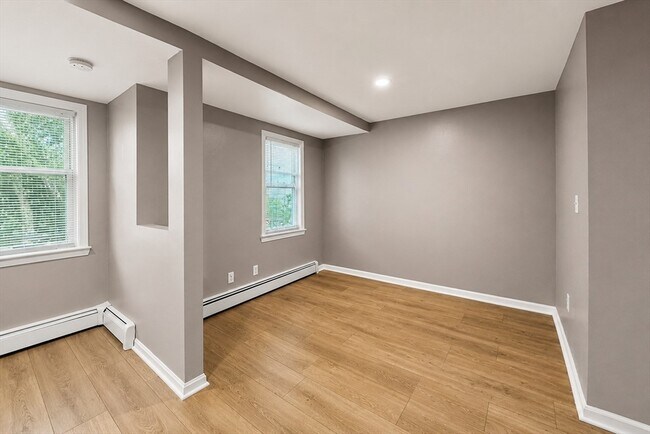 Foto del edificio - 128 Trenton St