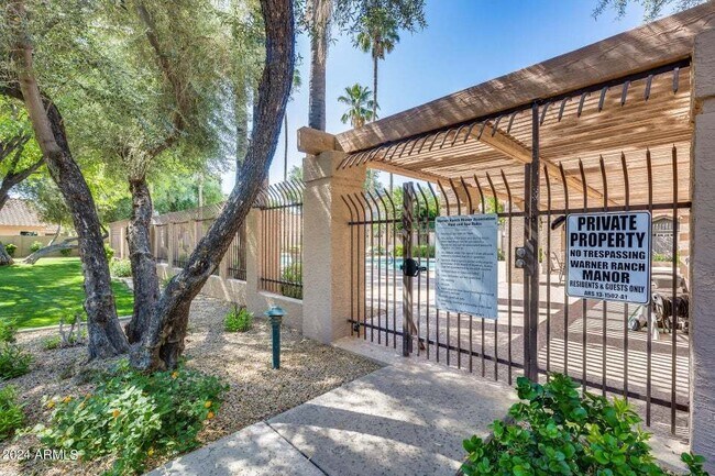 Building Photo - Warner Ranch 4/3/2 for immediate move in!