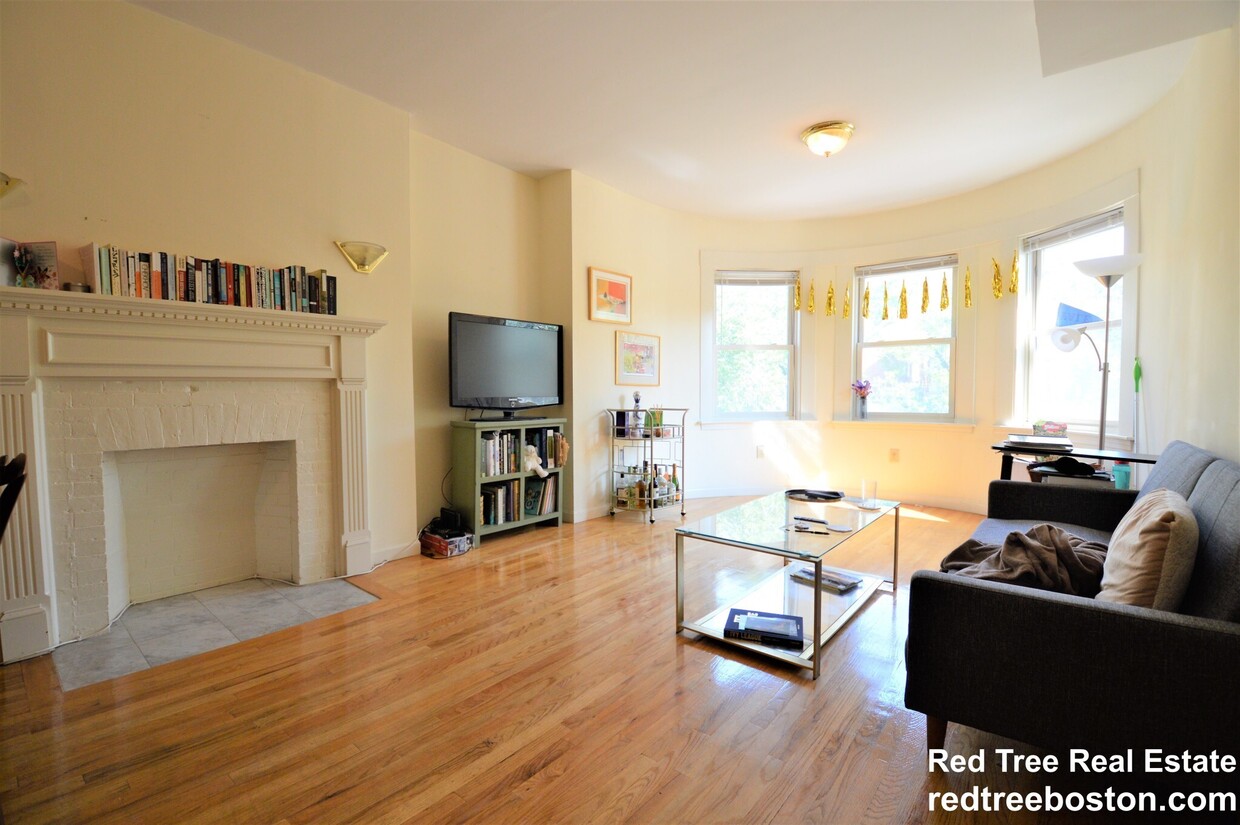 Primary Photo - 1406 Beacon St