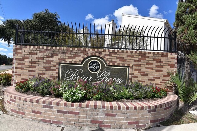 Building Photo - 7950 N Stadium Dr