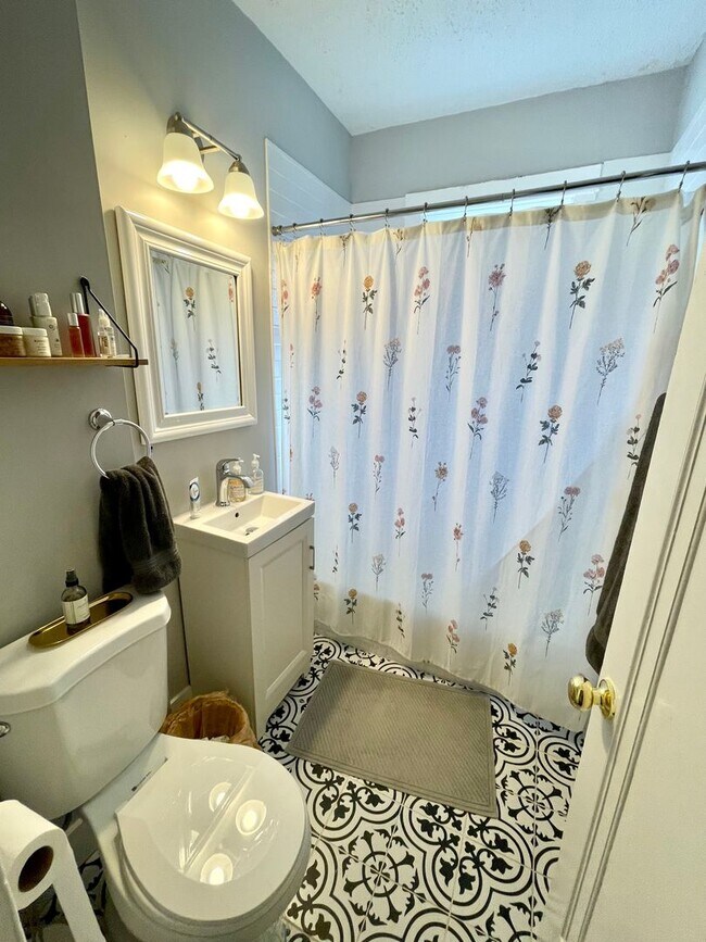 Foto del edificio - 4535 Flad Ave