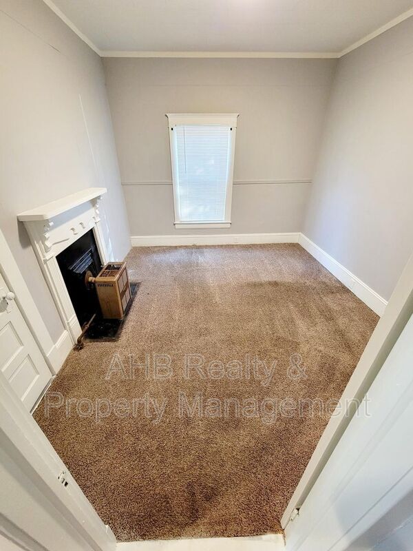 633 Tucker St Unit 633 Tucker St A, Burlington, NC 27215 Condo for