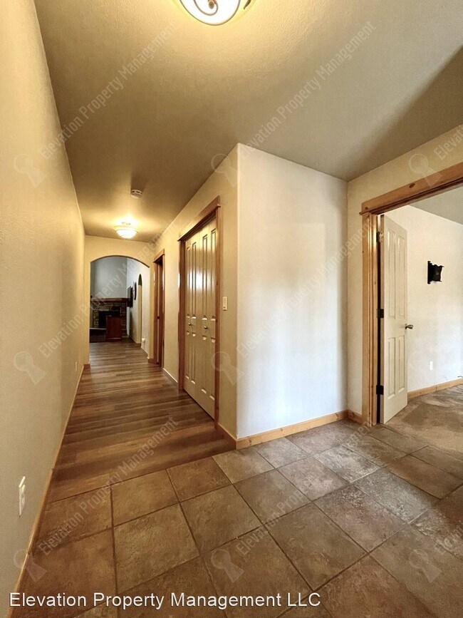 Foto del edificio - 3 br, 2 bath House - 60880 Sawtooth Mounta...