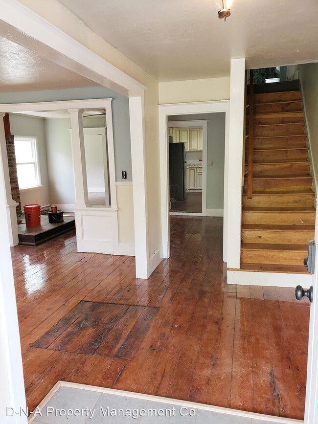 Foto del edificio - 4 br, 1 bath House - 1160 Hillside Drive