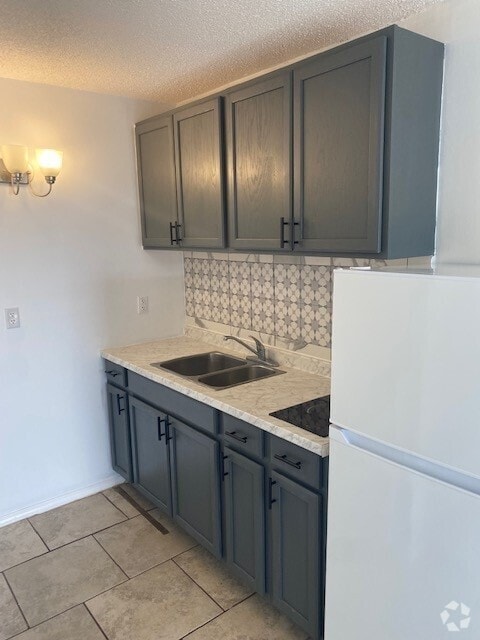 Building Photo - Casitas at 805 N 17Th St.