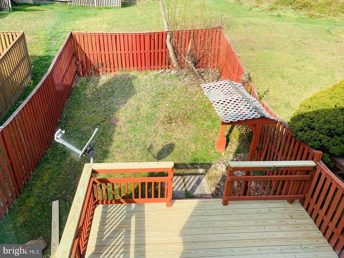 Primary Photo - 9243 Redbridge Ct