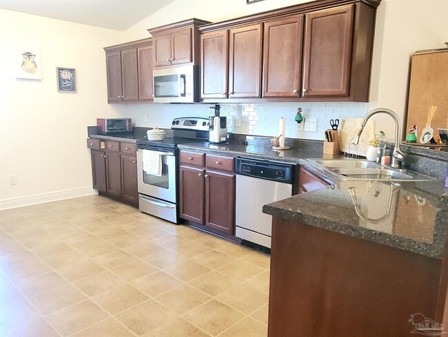 Foto del edificio - 2200 Somerville Ct