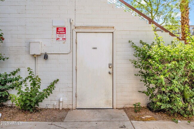 Foto del edificio - 821 N 3rd St