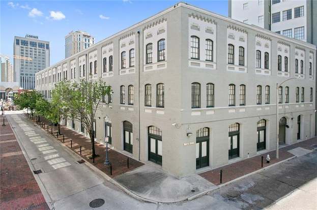 Prime location - 700 Commerce St