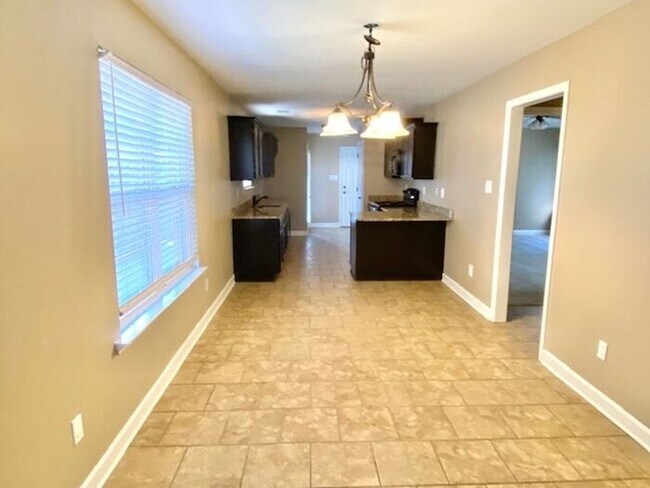 Foto del edificio - Stonebriar- Spacious 4 Bedroom 2.5 Bath Ho...