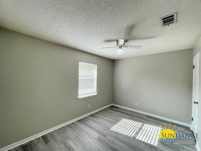 Building Photo - Great 2 bedroom in Fort Walton Beach