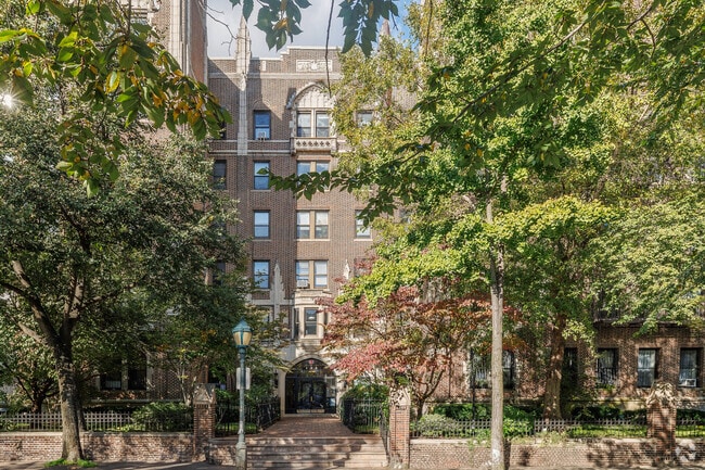 Woodrow Wilson Condo