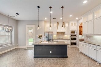 Building Photo - 1105 Haven Cir