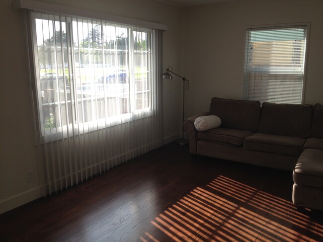 Foto del edificio - 1238 N Whitnall Hwy
