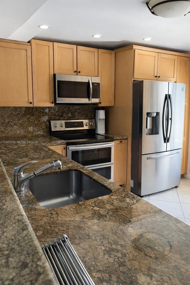 Foto del edificio - 2661 NE 164th St