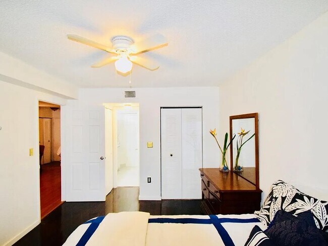 Foto del edificio - 2881 N Oakland Forest Dr