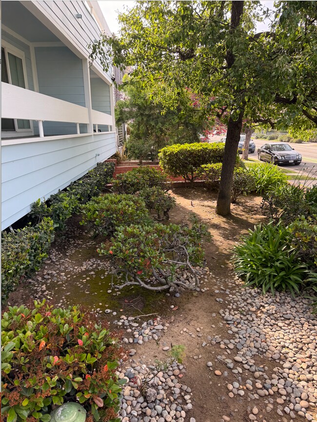 Building Photo - 1823 11th St