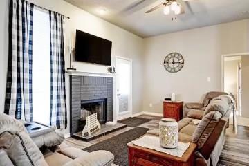 Foto del edificio - 207 Woodcreek Dr
