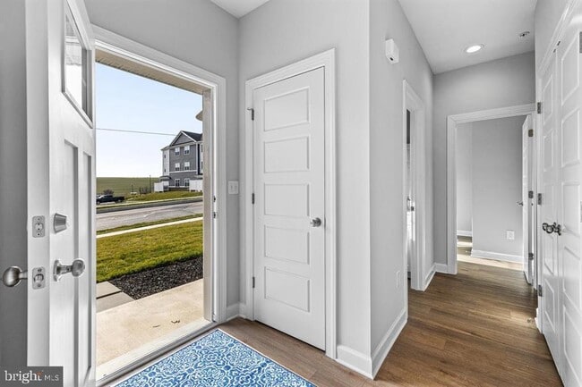 Building Photo - 137 Coastal Dr