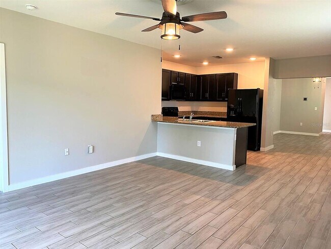 Building Photo - 5231 San Palermo Dr