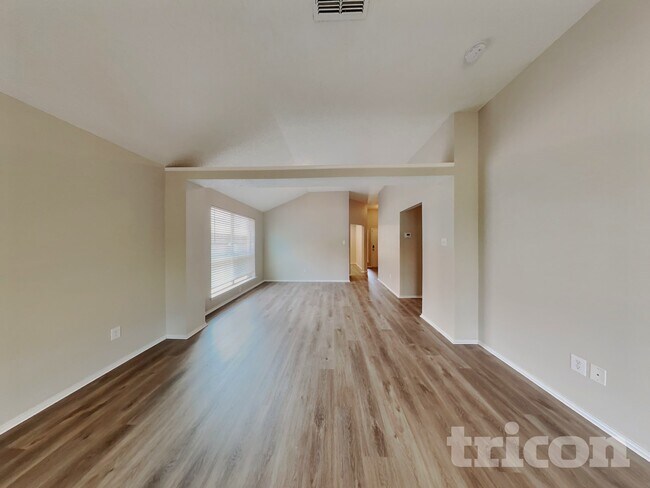 Foto del edificio - 2745 Castro Ln