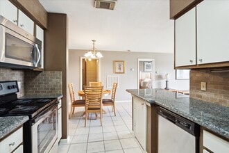 Building Photo - 18617 Egret Bay Blvd