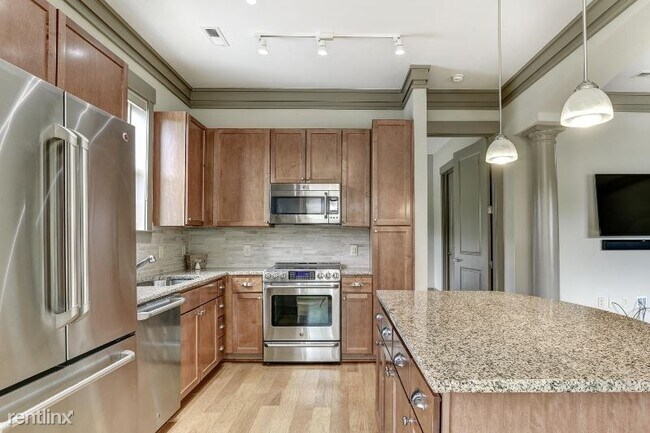 Building Photo - 42 Schenck Pkwy