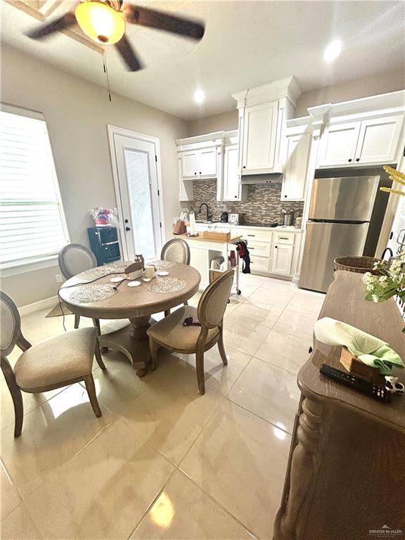 Building Photo - 10 Cesar Chavez