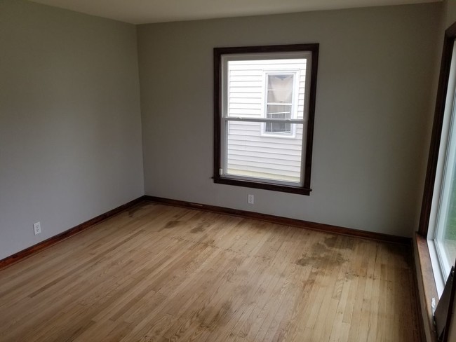 Foto del edificio - 5464 N. 56th Street - 3 Bedroom House