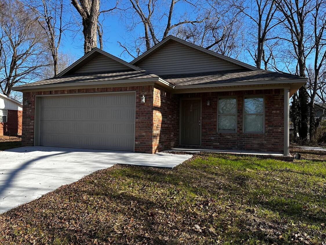 Primary Photo - Come take a look at this new construction ...