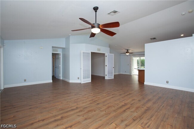 Foto del edificio - 2507 Embers Pkwy W