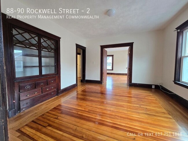 Foto del edificio - 88-90 Rockwell Street-2