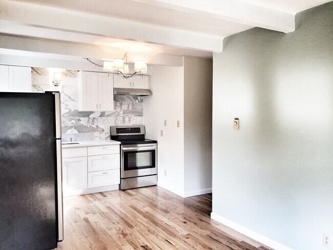 Foto del edificio - 6412 58th Ave NE