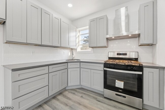 Building Photo - 97 Whittlesey Ave