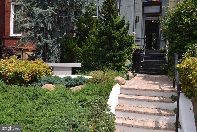 Foto del edificio - 44 R St NW