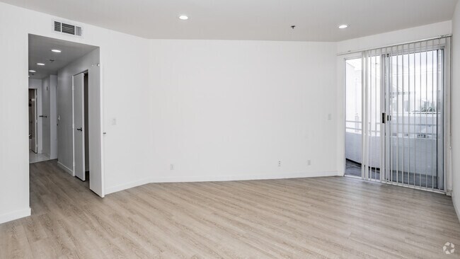 2HAB, 2BA - 1241 ft² - 10600 Wilshire - Short Term Available