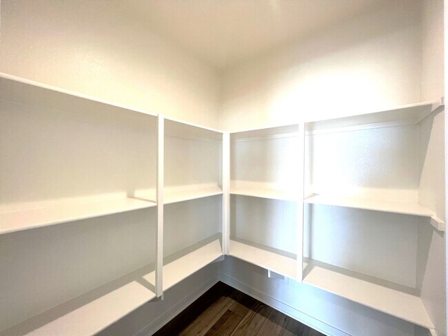 Foto del edificio - Beautiful Single Story 3 Bedrooms, 2 Bathr...