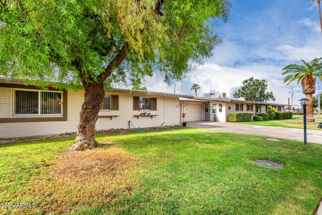 Foto del edificio - 10641 W Oakmont Dr