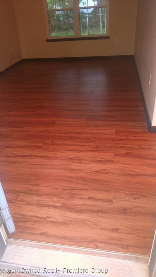Foto del edificio - 3 br, 1.5 bath House - 67 Burnt Mills