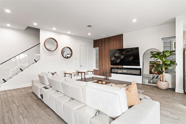 Foto del edificio - 6819 Rocinante Ln